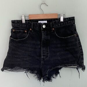 Zara Women’s Black Frayed Denim Jean Shorts Size 10